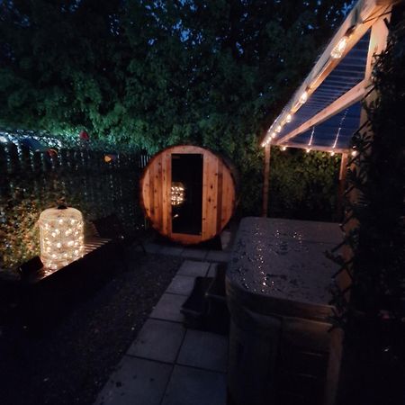 Priory Glamping Pods And Guest Accommodation Килларни Экстерьер фото